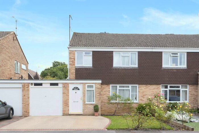 3 Bedroom Semi-Detached House To Rent In Pigott Road, Wokingham, RG40