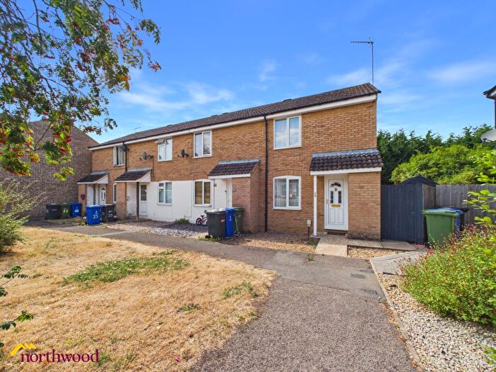 2 Bedroom Terraced House For Sale In Blenheim Rise, Kings Sutton, OX17