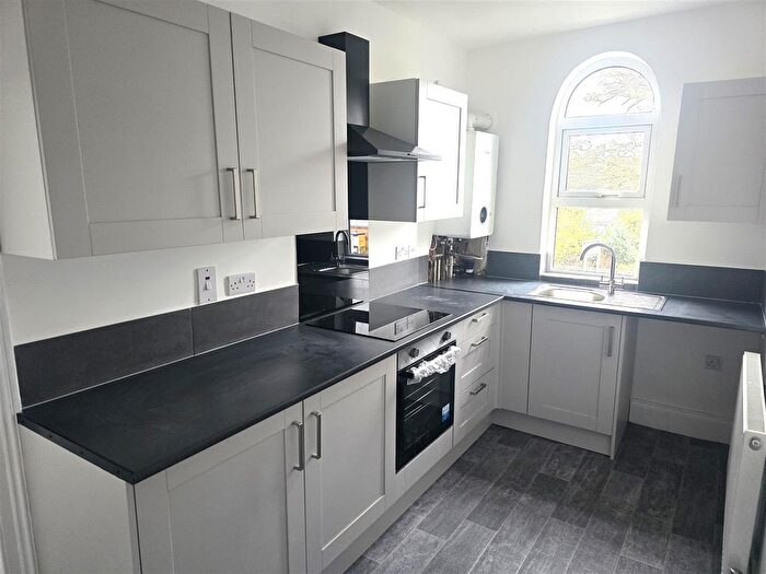 1 Bedroom Flat To Rent In Audnam, Amblecote, Stourbridge, DY8