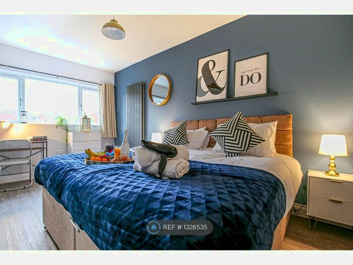 4 Bedroom Terraced House To Rent In Redwald Close, Kempston, Bedford MK42