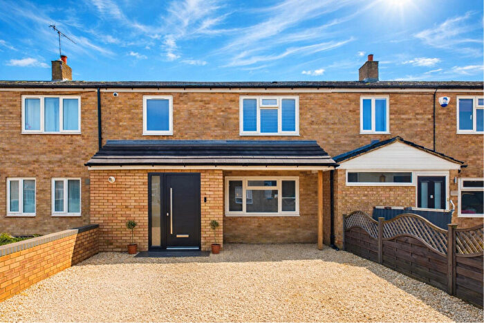 3 Bedroom Terraced House For Sale In Clinton End, Hemel Hempstead, HP2