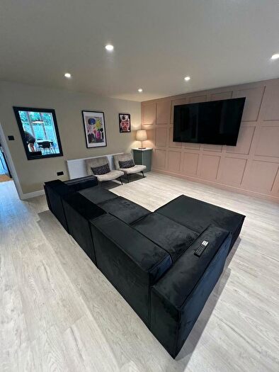 6 Bedroom Semi-Detached House To Rent In Parsonage Road, Fallowfield, M20