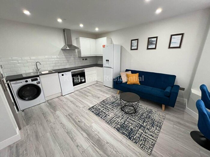 2 Bedroom Flat To Rent In Albany Road, Roath, Cardiff, CF24