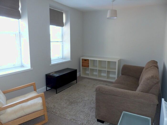 2 Bedroom Flat To Rent In South Street, Perth, PH2