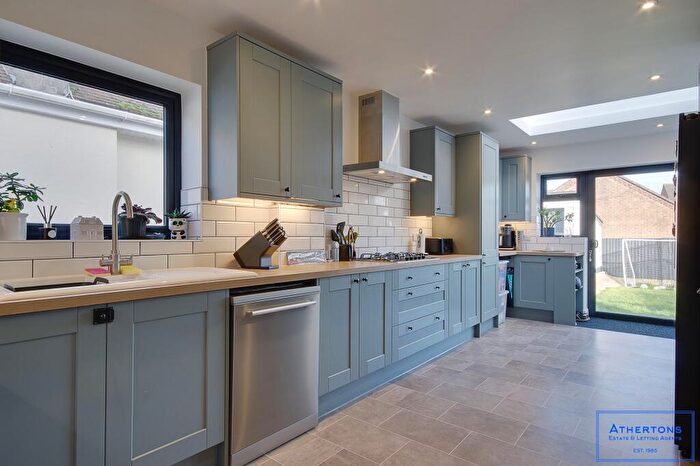 3 Bedroom Detached Bungalow For Sale In Durdells Avenue, Bournemouth, BH11