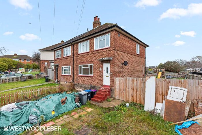 3 Bedroom Semi-Detached House For Sale In King George Road, Ware, SG12
