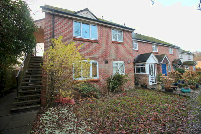1 Bedroom Flat To Rent In Oakwood Close, Midhurst, GU29