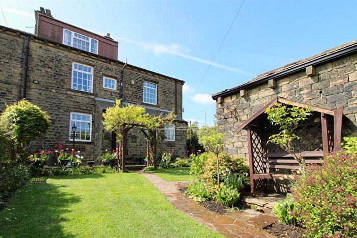 5 Bedroom Semi-Detached House For Sale In Towngate, Sowerby Bridge, HX6