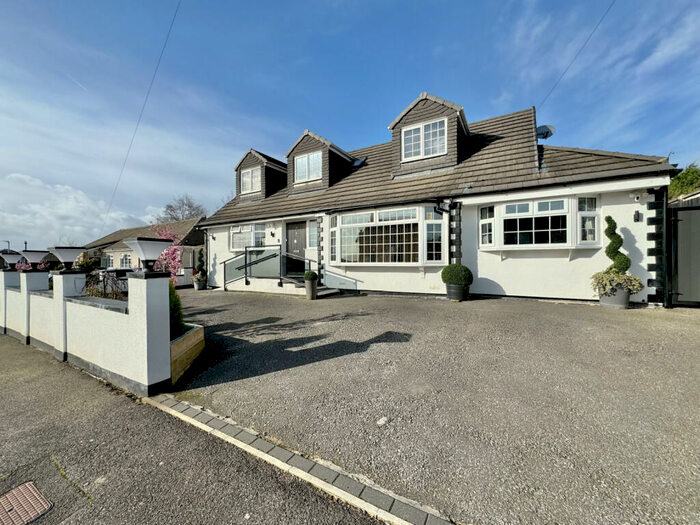 6 Bedroom Bungalow For Sale In Greystone Close, Aberford, LS25