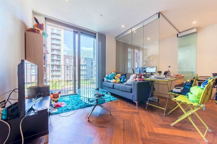 1 Bedroom Flat To Rent In Capital Building, Embassy Gardens, New Union Square, London, SW8