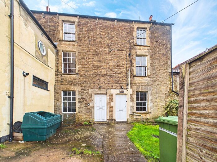 3 Bedroom Block Of Apartments For Sale In Block Of Flats - Long Ground, Frome, BA11