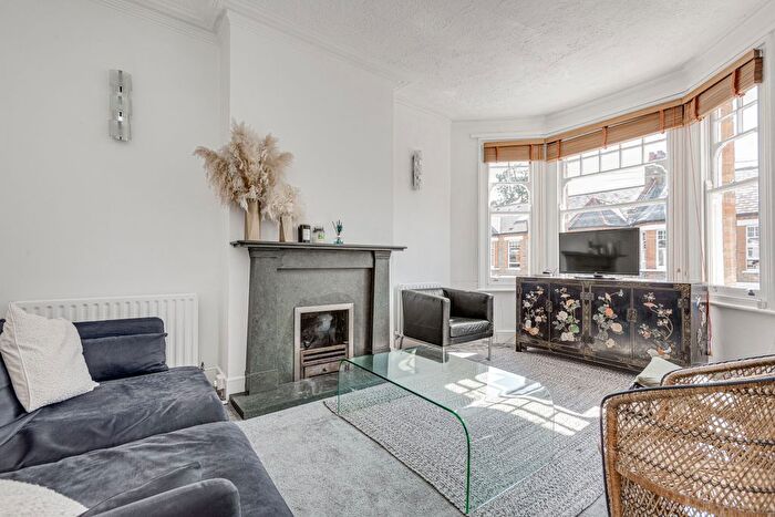 2 Bedroom Maisonette To Rent In Littlebury Road, Clapham North, SW4