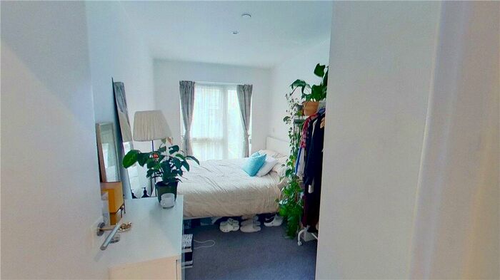 2 Bedroom Apartment To Rent In Furley Road, London, SE15