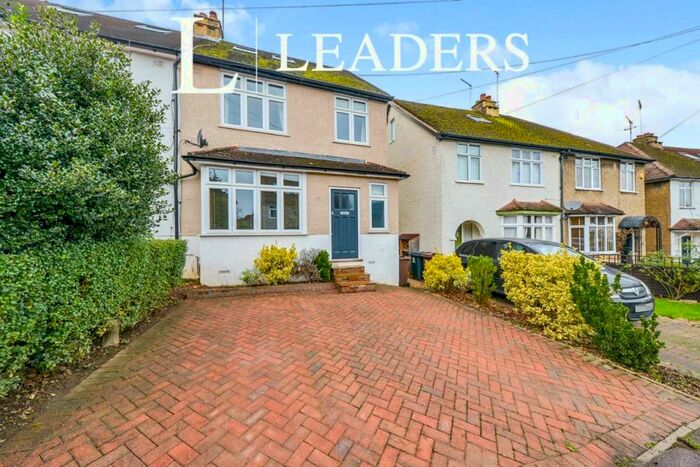 4 Bedroom Semi-Detached House To Rent In Roland Street, AL1