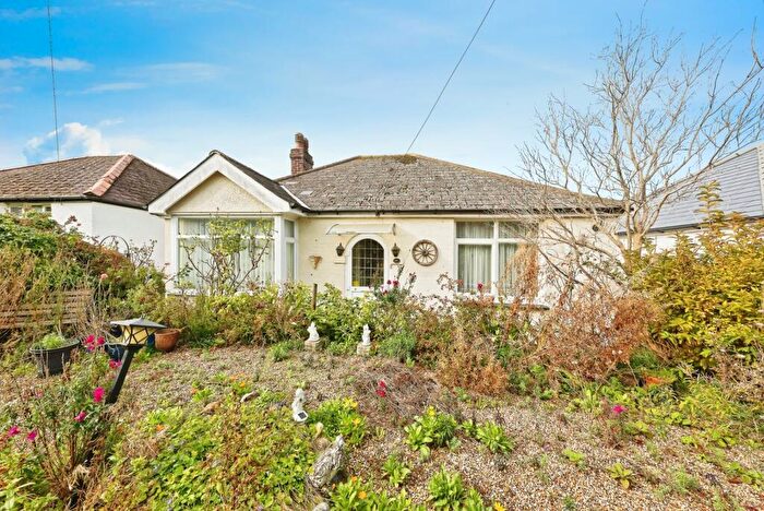 2 Bedroom Bungalow For Sale In Farthingloe Road, Dover, Kent, CT17