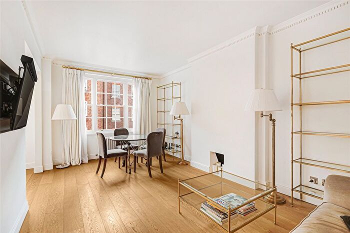 2 Bedroom Flat To Rent In Upper Grosvenor Street, Mayfair, W1K