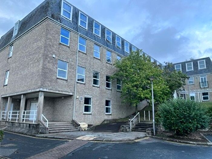 2 Bedroom Property To Rent In Nya Court, St. Austell, PL25