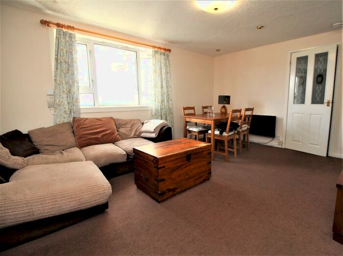 2 Bedroom Flat To Rent In Inchkeith Court, Spey Terrace, Edinburgh, EH7
