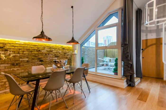 4 Bedroom Flat To Rent In The Grainstore, Royal Docks, London, E16