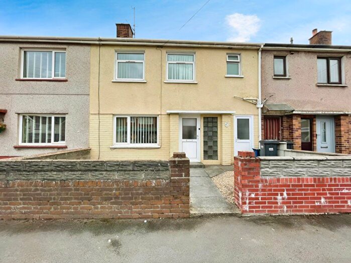 3 Bedroom Property To Rent In Fairway, Port Talbot, SA12