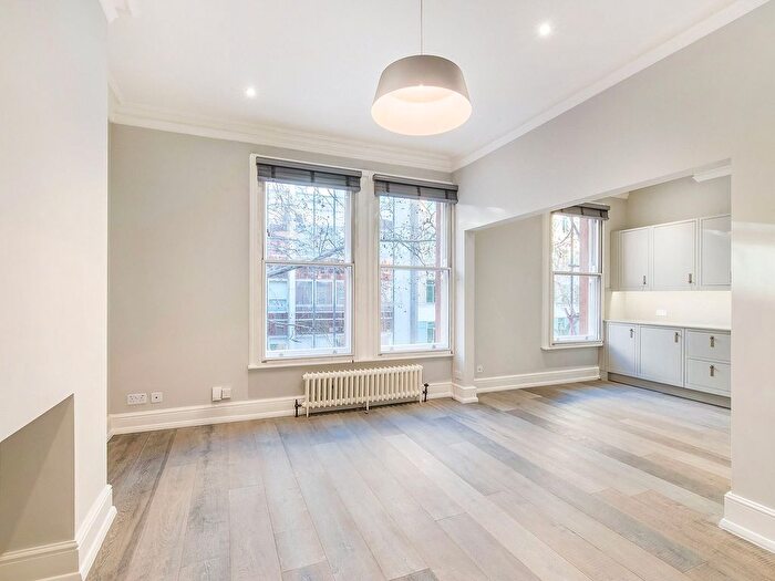 2 Bedroom Flat To Rent In Shaftesbury Avenue, WC2H
