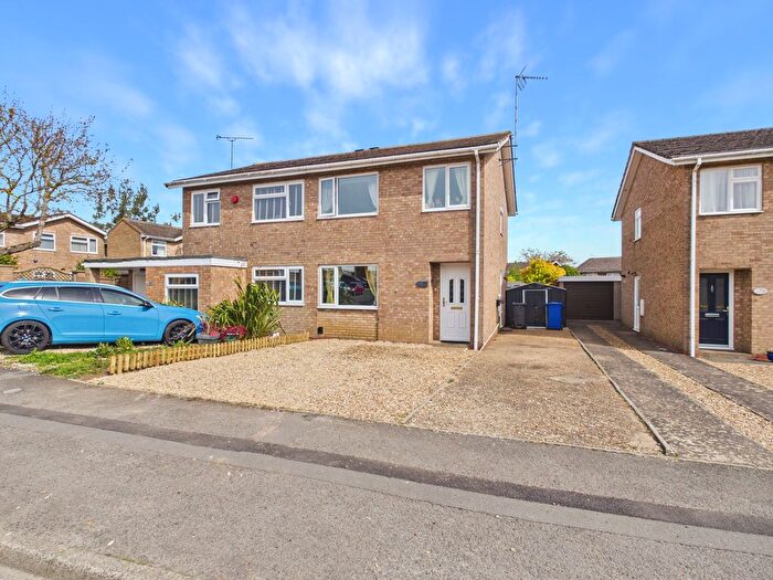 3 Bedroom Semi Detached House For Sale In Highfields, Towcester, NN12