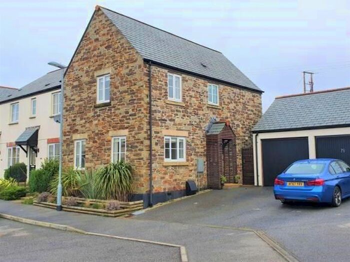 3 Bedroom Semi-Detached House To Rent In Gwithian Road, St Austell, PL25