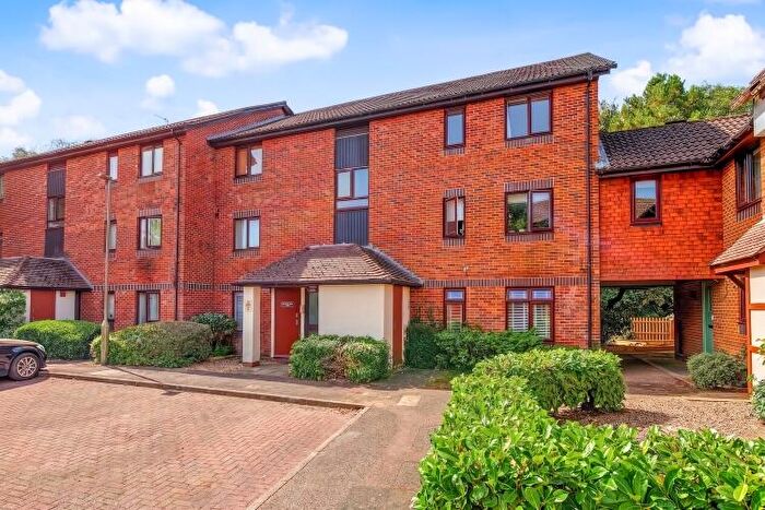 2 Bedroom Apartment To Rent In Spenlove Close, Abingdon, OX14