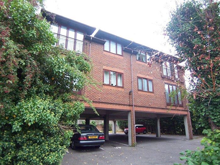 1 Bedroom Flat To Rent In Upton Park, SL1