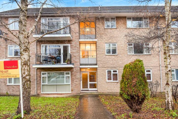 2 Bedroom Apartment To Rent In Woodstock, Oxfordshire, OX20