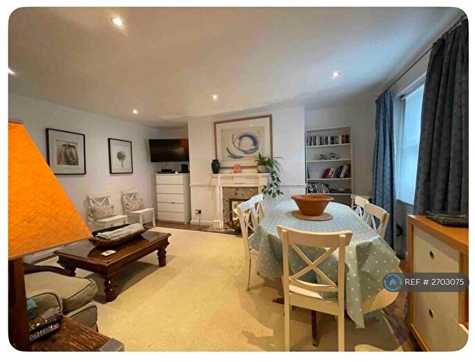 3 Bedroom Flat To Rent In Maze Hill Entrance, London, SE3