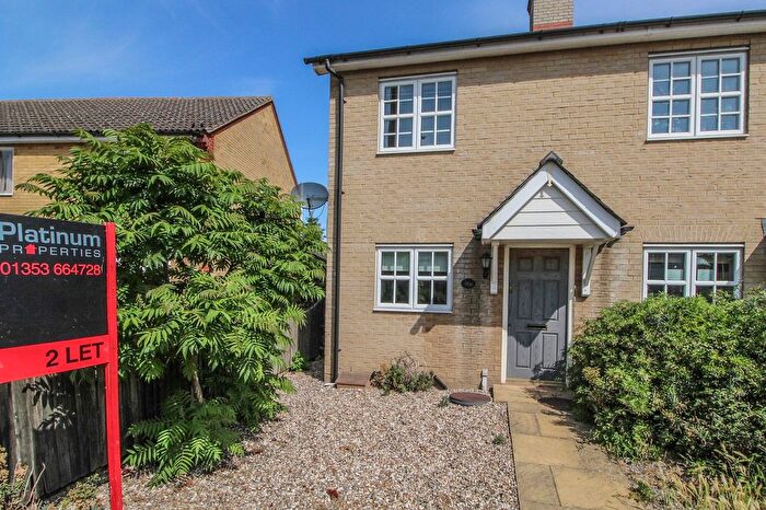2 Bedroom Semi Detached House To Rent In The Brook, Sutton, CB6