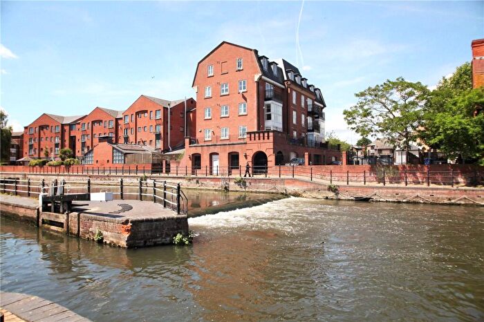 2 Bedroom Apartment For Sale In Bear Wharf, Fobney Street, Reading, Berkshire, RG1