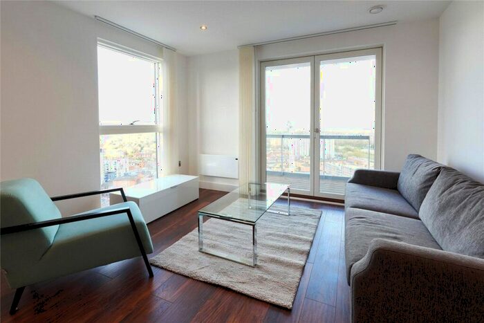 2 Bedroom Apartment To Rent In New Bridge Street Salford, M3