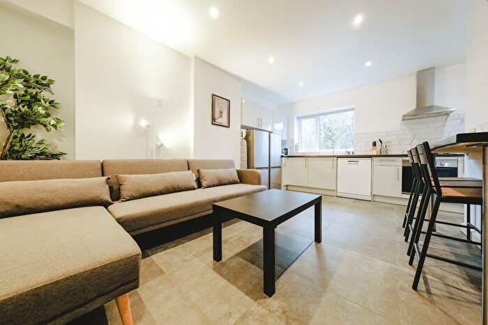 6 Bedroom Detached House To Rent In Wordsworth Road, Horfield, Bristol, BS7