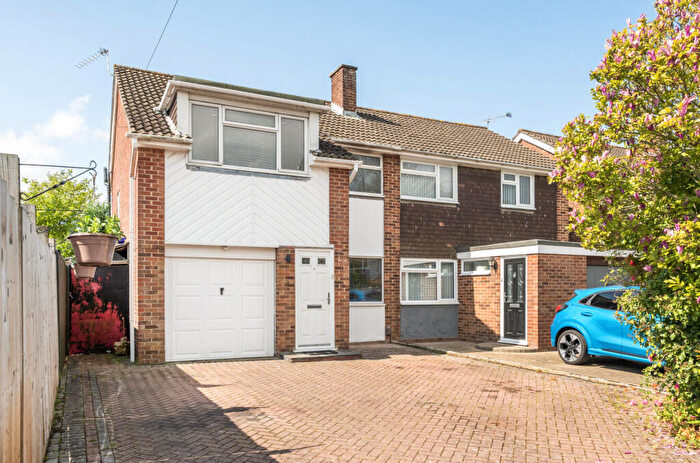 3 Bedroom Semi-Detached House For Sale In Oakmount Road, Chandler's Ford, Eastleigh, Hampshire, SO53