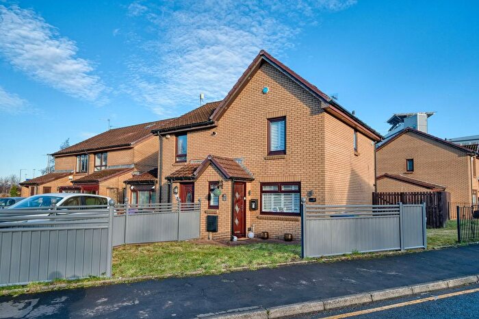 3 Bedroom Semi Detached House For Sale In Hardgate Drive, Govan, Glasgow, G51