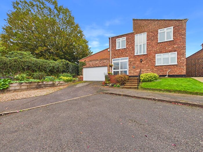 4 Bedroom Detached House For Sale In Pytchley Drive, Long Buckby, NN6
