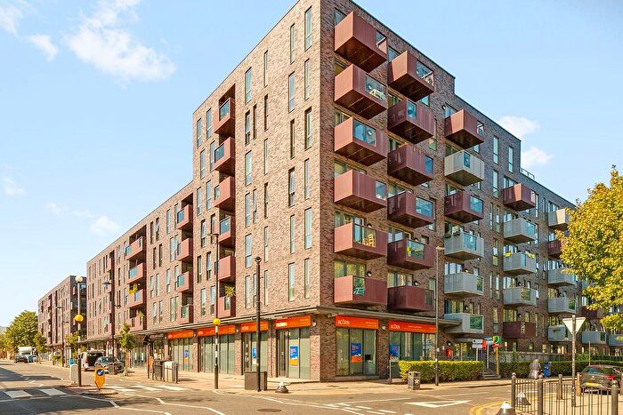 1 Bedroom Flat To Rent In Harford Street, Mile End, E1