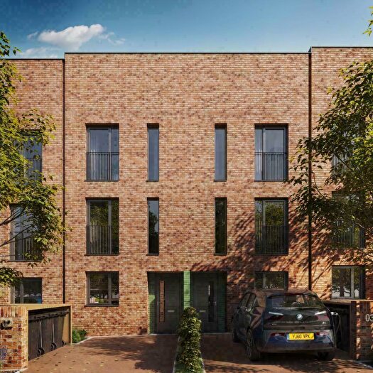 3 Bedroom Town House For Sale In Collyhurst Village, Collyhurst, Manchester, M40