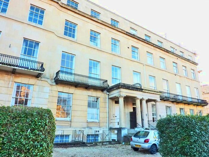 1 Bedroom Flat To Rent In Lansdown Crescent, Cheltenham, GL50