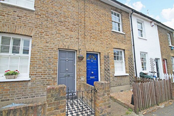 2 Bedroom Property To Rent In May Road, Twickenham, TW2