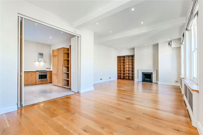 2 Bedroom Flat To Rent In Old Brompton Road, Earls Court, SW5