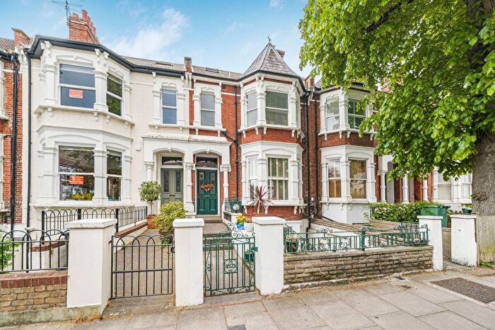 6 Bedroom Terraced House For Sale In Hillfield Road, London, NW6
