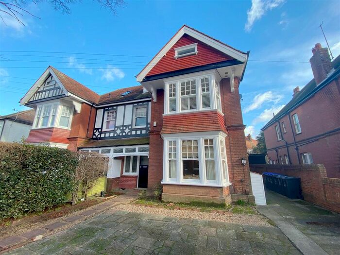 1 Bedroom Flat To Rent In Shakespeare Road, Worthing, BN11