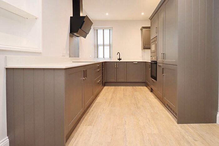 2 Bedroom Flat To Rent In Bellevue Road, Clevedon, BS21