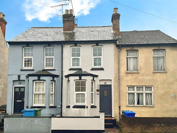 2 Bedroom Terraced House To Rent In Ash Road, Aldershot, GU12