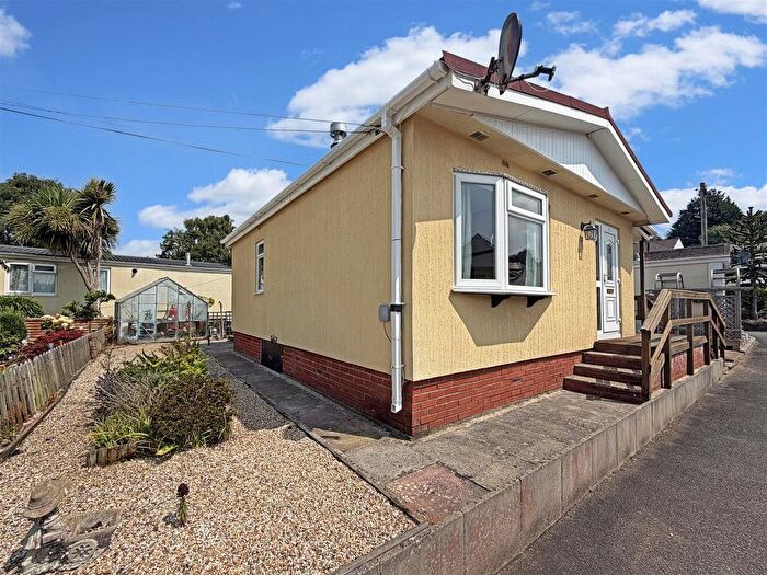 2 Bedroom Mobile/park Home For Sale In Crossley Moor Road, Kingsteignton, Newton Abbot, TQ12