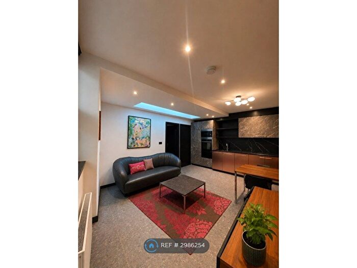 1 Bedroom Flat To Rent In Blackheath Hill, London, SE10