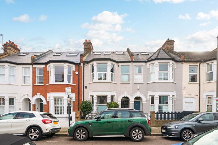 1 Bedroom Flat To Rent In Strathville Road, Earlsfield, SW18